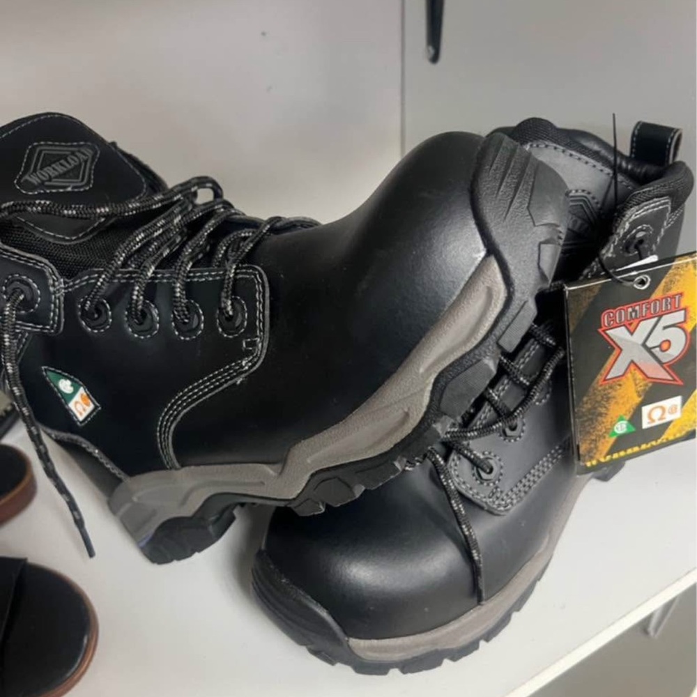 Black Labour Work Boots